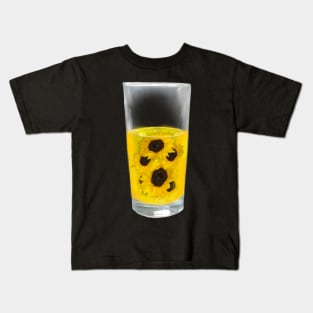 sunflowers in a glass - summertime Kids T-Shirt